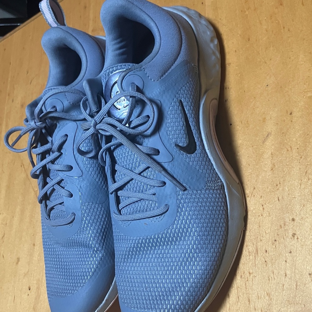 Nike Women's Light Blue Sneakers